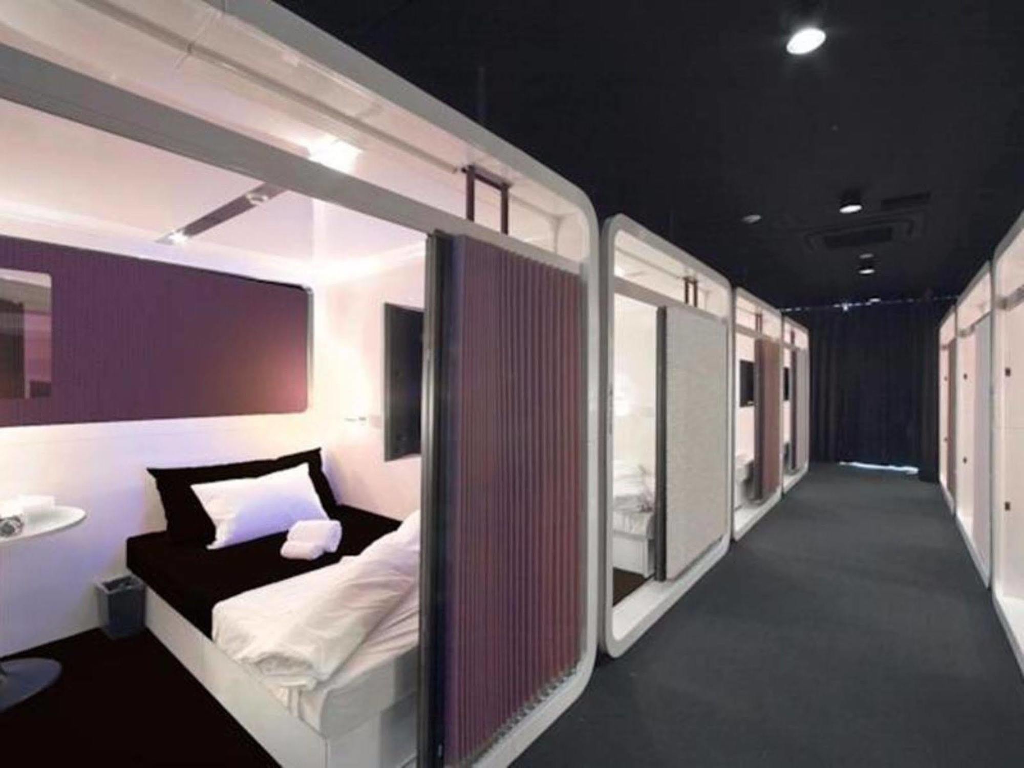 First Cabin Hakata Fukuoka  Exteriör bild